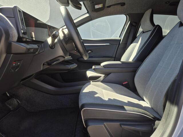 Renault MEGANE E-Tech comfort range techno 60 kWh / SOH 91.31% / Trekhaak afneembaar / CCS snellader / Draadloze telefoon lader / Apple Carplay Android Auto / Adaptief cruise control / Keyless Entry/Start / Achteruitrijcamera / Climate control /