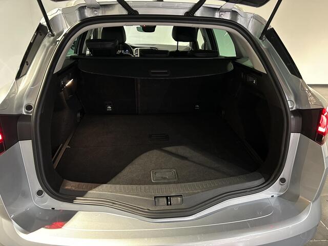 Renault MEGANE Estate 1.3 TCe 140 Techno | Trekhaak | Navigatie | Achteruitrijcamera |