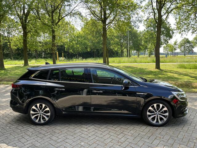 Renault MEGANE Estate 1.6 E-Tech Plug-In Hybrid 160 Intens | AUTOMAAT | BS | CARPLAY | CRUISE | LKA | NAVI | PDC V&A | STUUR/STOELVERW.