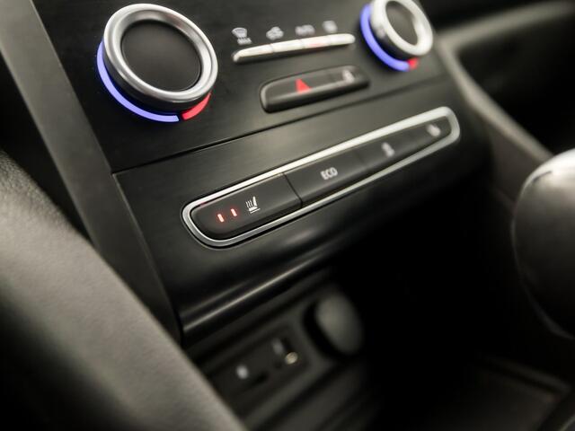 Renault MEGANE Estate 1.2 TCe Bose Automaat (VIRTUAL COCKPIT, GROOT NAVI, LEDER/ALCANTARA, STOELVERWARMING, SPORTSTOELEN, TREKHAAK, PARKEERSENSOREN, NIEUWSTAAT)