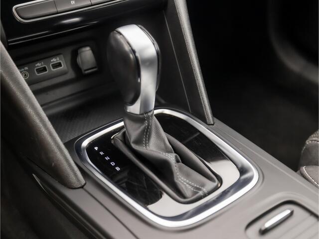 Renault MEGANE Estate 1.6 E-Tech Plug-In Hybrid Sport 160Pk Automaat (VIRTUAL COCKPIT, APPLE CARPLAY, GROOT NAVI, LED KOPLAMPEN, SPORTSTOELEN, PARKEERSENSOREN, CRUISE, NIEUWE APK, NIEUWSTAAT)