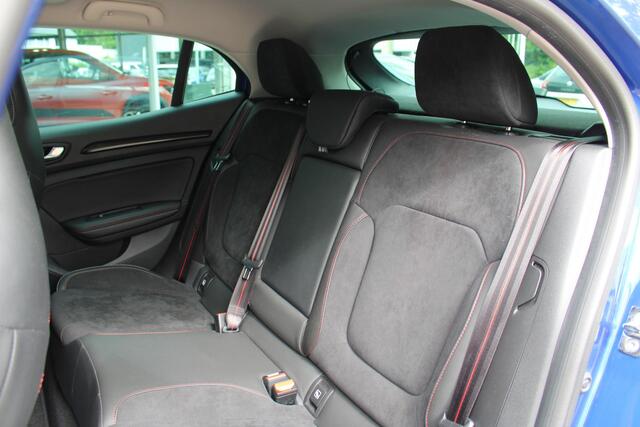 Renault MEGANE 1.6 Plug-In Hybrid 160 R.S. Line | Panoramadak | BOSE-Audiosysteem | Alcantara | Stoelverwarming |
