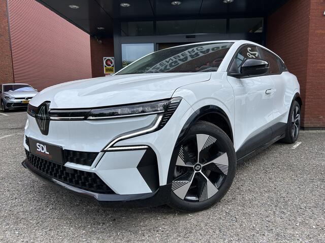 Renault MEGANE E-Tech EV40 Boost Charge Equilibre // FULL LED // STOEL + STUURWIELVERWARMING // CLIMA // APPLE CARPLAY / ANDROID AUTO // CAMERA // DIGITAAL DISPLAY // KEYLESS