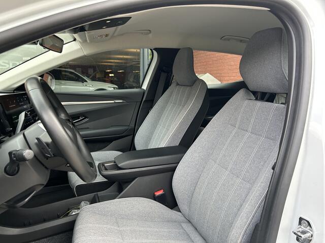 Renault MEGANE E-Tech EV40 Boost Charge Equilibre // FULL LED // STOEL + STUURWIELVERWARMING // CLIMA // APPLE CARPLAY / ANDROID AUTO // CAMERA // DIGITAAL DISPLAY // KEYLESS