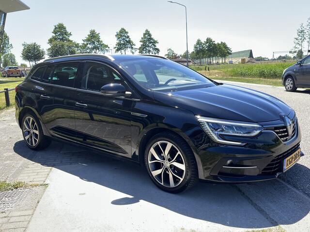 Renault MEGANE Estate 1.3 TCe 140PK Techno / Trekhaak / Camera / Parkeerhulp V+A / Stoelverw. Stuurverw. / LMV /