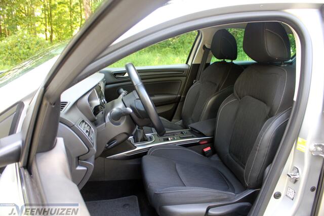 Renault MEGANE Estate 1.3 TCe Limited | 2020 | ?Navi | Achteruitrijcamera |