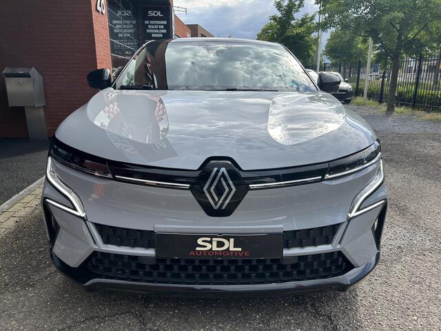 Renault MEGANE E-Tech EV40 Boost Charge Techno // NAVI + CARPLAY // FULL LED // CAMERA // CLIMA // STOEL + STUURWIELVERWARMING // SFEERVERLICHTING
