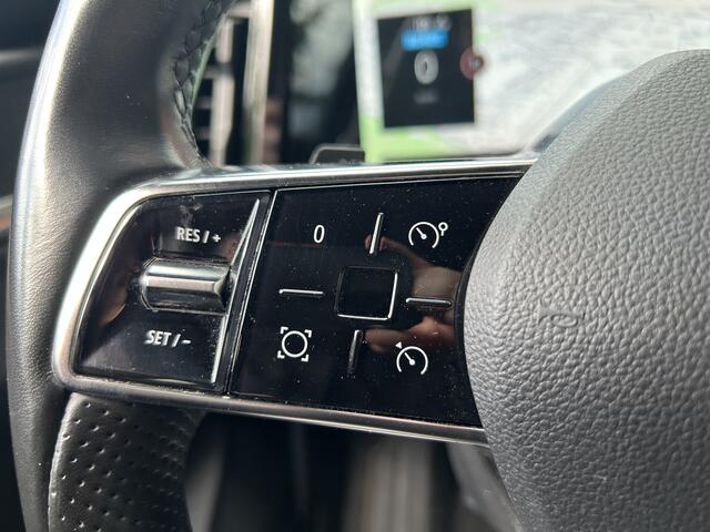 Renault MEGANE E-Tech EV40 Boost Charge Techno // NAVI + CARPLAY // FULL LED // CAMERA // CLIMA // STOEL + STUURWIELVERWARMING // SFEERVERLICHTING