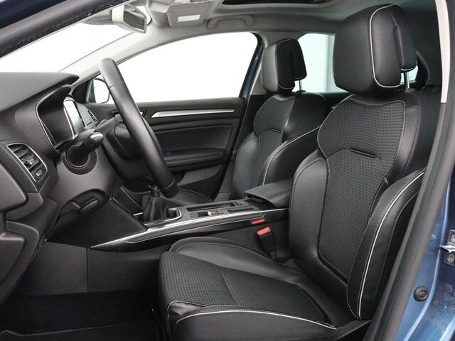 Renault MEGANE 1.2 TCe Bose | Panoramadak | Camera | Half leder | Park Assist | Massage | Bose Sound | Navigatie | Keyless | Cruise control | Bluetooth | Climate control | 2e eigenaar | Origineel NL