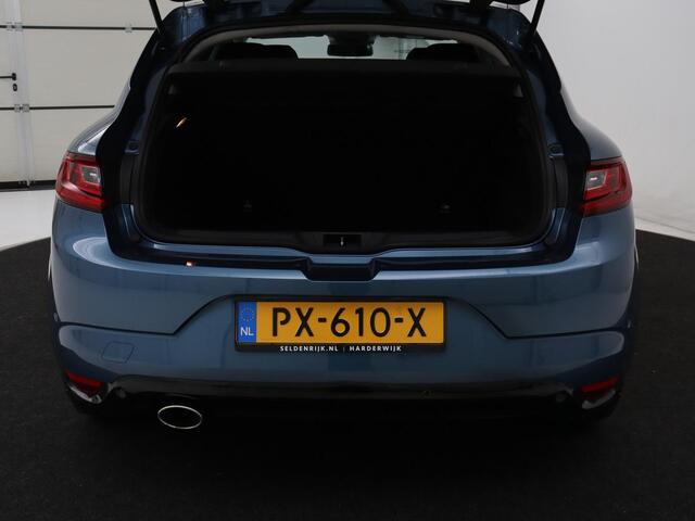 Renault MEGANE 1.2 TCe Bose | Panoramadak | Camera | Half leder | Park Assist | Massage | Bose Sound | Navigatie | Keyless | Cruise control | Bluetooth | Climate control | 2e eigenaar | Origineel NL