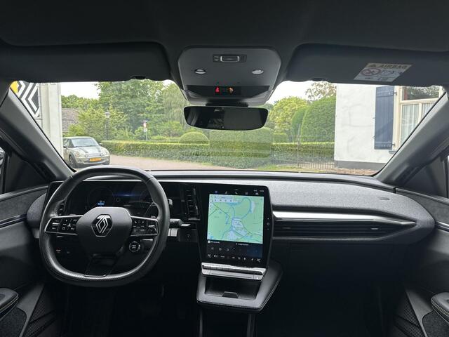 Renault MEGANE E-Tech EV60 Optimum Charge Techno | All seasonbanden | Google services en Navigatie | 95% SOH waarde | Stoel en stuurverwarming | Warmtepomp |