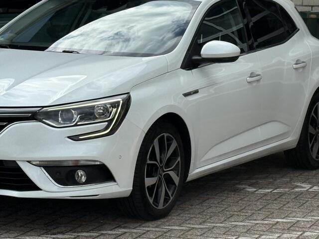 Renault MEGANE 1.3 TCe Bose | NAP | Trekhaak | Achteruitrijcamera | Dodehoek detectie | Key-less | Climate Control | DAB |