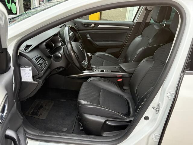 Renault MEGANE 1.3 TCe Bose | NAP | Trekhaak | Achteruitrijcamera | Dodehoek detectie | Key-less | Climate Control | DAB |