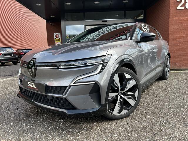 Renault MEGANE E-Tech EV40 Boost Charge Techno SOH 94% // GROOT NAVI + CARPLAY // FULL LED // CAMERA // CLIMA // STOEL + STUURWIELVERWARMING // SFEERVERLICHTING