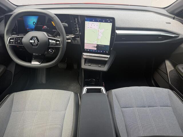 Renault MEGANE E-Tech comfort range iconic 60 kWh / SOH 96 % / Fabrieksgarantie tot 9-2027 / Harman&Kardon / Dodehoek Detectie / 360 Camera / CCS Snelladen / Navigatie / Adaptieve Cruise / Stoelverwarming /