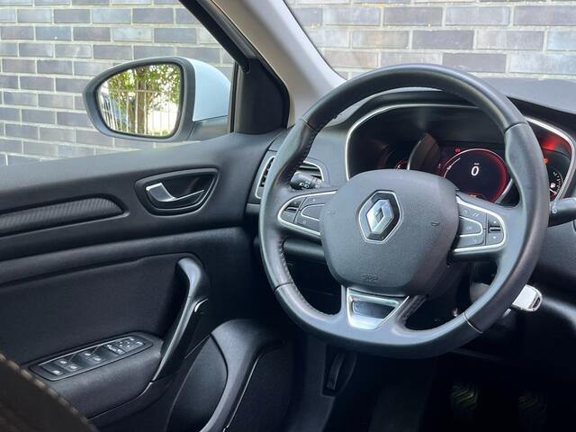 Renault MEGANE 1.3 TCE LIMITED - NAVI - STOELV. - LM.