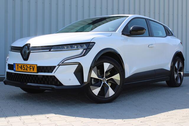 Renault MEGANE E-Tech EV60 Optimum Charge Evolution | Incl. 12 maanden garantie | Stoel/stuurverwarming | Parkeercamera | Apple carplay/Android auto | Adaptieve cruise control | Climate control | Navigatie | DAB radio |