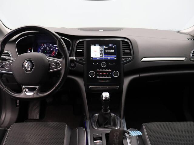 Renault MEGANE 1.3 TCe Bose | Cruise control | Navigatie| Climate control| Keyless | Sportstoelen | Lichtmetaal 17" | All season banden |