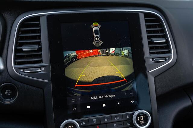 Renault MEGANE 1.3 TCe 140 EDC Intens | Navigatie 9,3 inch | Achteruitrijcamera | Parkeersensoren | Keyless Entry | Lichtmetalen Velgen 17 inch | Stoelverwarming | Digitale Cockpit | Apple Carplay | Android Auto