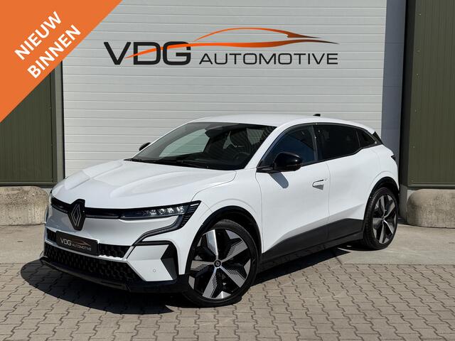 Renault MEGANE E-Tech EV60 220pk Optimum Charge Techno / SOH 95% / Camera Binnen Spiegel / 20" Lm velgen / Navigatie / Carplay / Stuurverwarming / Warmtepomp / Adaptive Cruise Controle / 360 Parkeer Camera