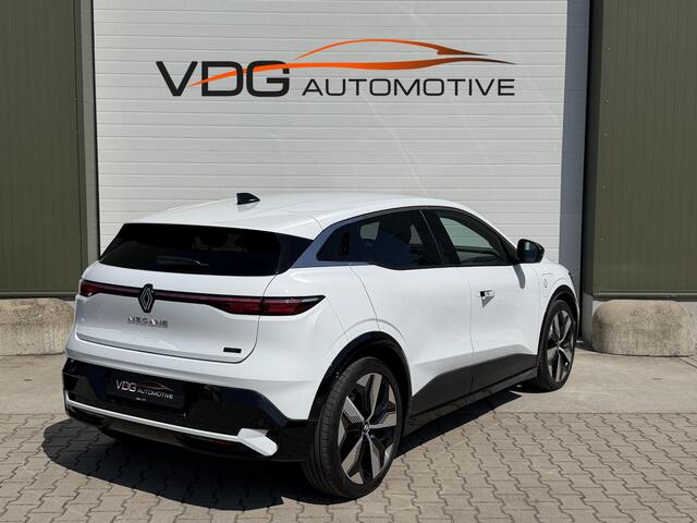 Renault MEGANE E-Tech EV60 220pk Optimum Charge Techno / SOH 95% / Camera Binnen Spiegel / 20" Lm velgen / Navigatie / Carplay / Stuurverwarming / Warmtepomp / Adaptive Cruise Controle / 360 Parkeer Camera
