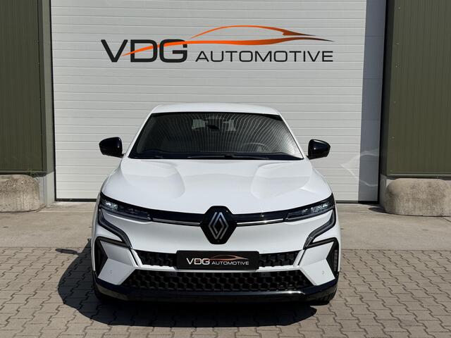 Renault MEGANE E-Tech EV60 220pk Optimum Charge Techno / SOH 95% / Camera Binnen Spiegel / 20" Lm velgen / Navigatie / Carplay / Stuurverwarming / Warmtepomp / Adaptive Cruise Controle / 360 Parkeer Camera
