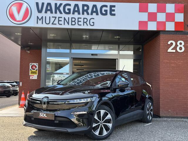Renault MEGANE E-Tech EV40 Boost Charge Equilibre // SNEL LADEN!! // FULL LED // APPLE CARPLAY / ANDROID AUTO // CAMERA // DIGITAAL DISPLAY // KEYLESS