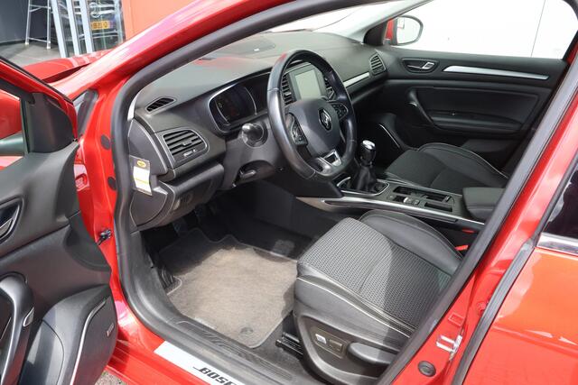 Renault MEGANE Estate 1.2 TCe Bose