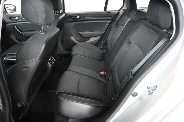 Renault MEGANE Estate 1.5 dCi Limitedb Automaat Clima Navigatie Cruise Control Trekhaak Rijklaarprijs! Inruil Mogelijk!