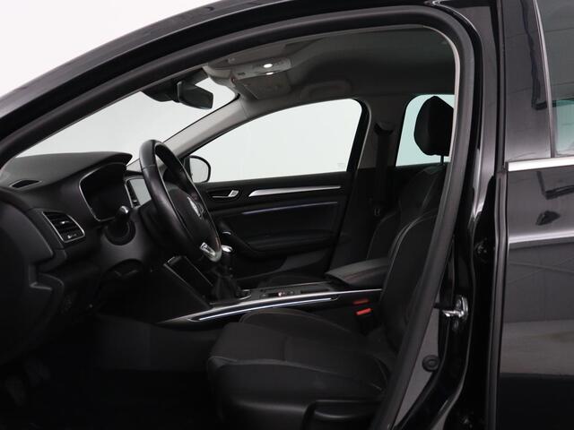 Renault MEGANE Estate 1.3 TCe Intens | Half leder | Cruise control | Park assist | Navigatie | Bluetooth | Virtueel dasboard | Climate control
