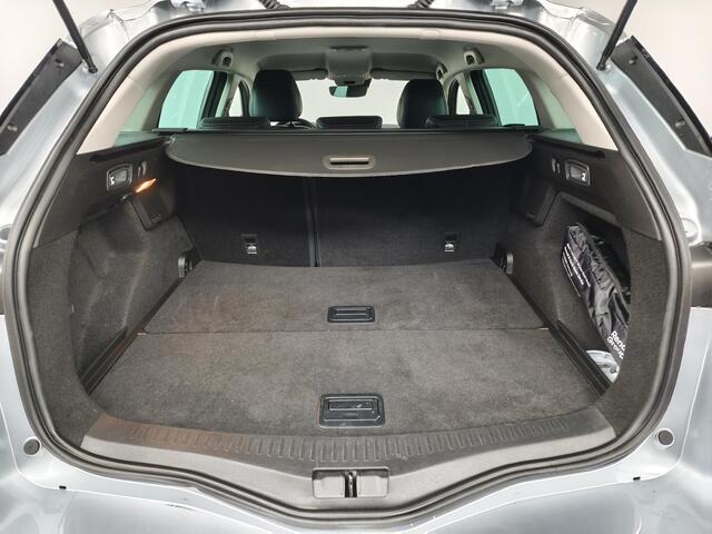 Renault MEGANE Estate 1.3 TCe 140 Techno | Trekhaak | Stoelverwarming | Navigatie | Climate Control |