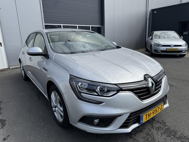 Renault MEGANE 1.3 TCe Zen Trehaak Clima Cruise vol opties.