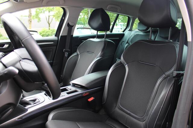Renault MEGANE Estate 1.3 TCe 140 Techno | Dodehoekdetectie | Trekhaak | Achteruitrijcamera