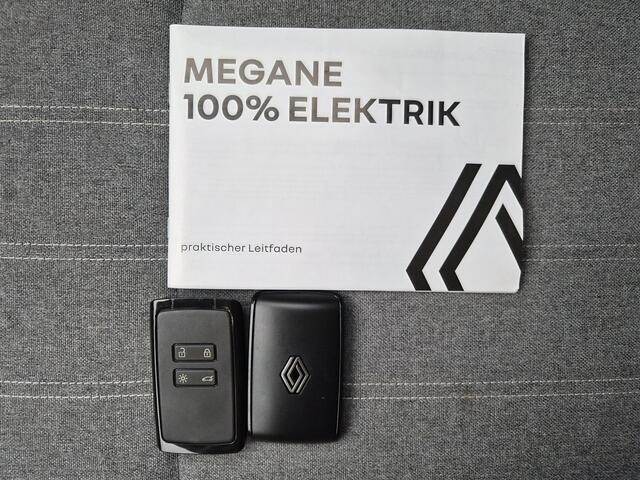 Renault MEGANE E-Tech EV40 Boost Charge Equilibre / SOH 94,79% / All Season Banden / Navigatie via Apple Carplay & Android Auto / Cruise Control / Achteruitrijcamera /