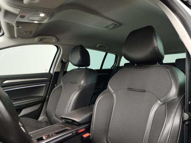 Renault MEGANE Estate 1.3 TCe 140 Techno | Climate control | Camera | Trekhaak | AppleCarplay AndroidAuto | 1700 Kg Trekken | Stoelverwarming | Navigatie |