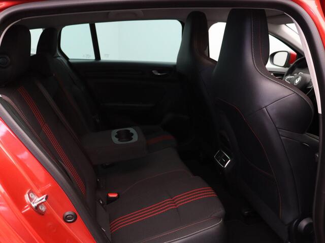 Renault MEGANE Estate 1.3 TCe R.S. Line | Automaat | Trekhaak | Headup Display | Stoel Verwarming | 1700 KG Trekgewicht |