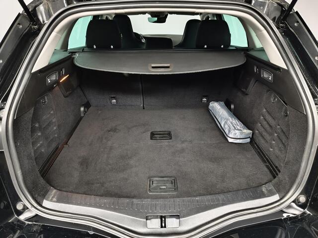 Renault MEGANE Estate 1.3 TCe 160 R.S. Line | BOSE-Audio | Camera | Adaptive Cruise Control | Navigatie |