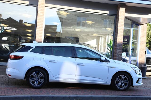 Renault MEGANE Estate 1.6 E-Tech Plug-In Hybrid 160 Zen Navi HuD Camera