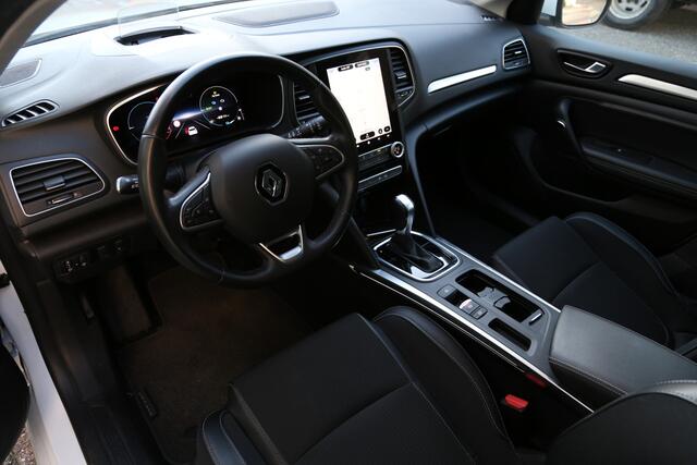 Renault MEGANE Estate 1.6 E-Tech Plug-In Hybrid 160 Zen Navi HuD Camera