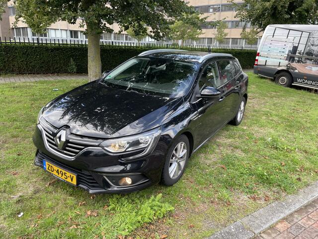 Renault MEGANE Estate 1.5 dCi Limited Lage stand dealer onderhouden tot en met 2026 mooi!!!!