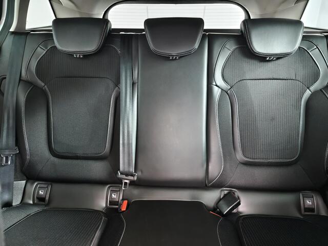 Renault MEGANE Estate 1.3 TCe 140 Techno l Pack parking l Trekhaak l All-season banden l