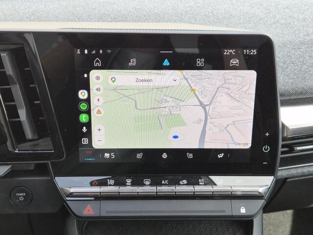 Renault MEGANE E-Tech EV40 Boost Charge Equilibre / SOH 94,60% / Dealer onderhouden / Navigatie via Apple Carplay of Android Auto / Achteruitrijcamera / Stuur & Stoelverwarming / Cruise control / Draadloze telefoon lader / Keyless Entry/Start /
