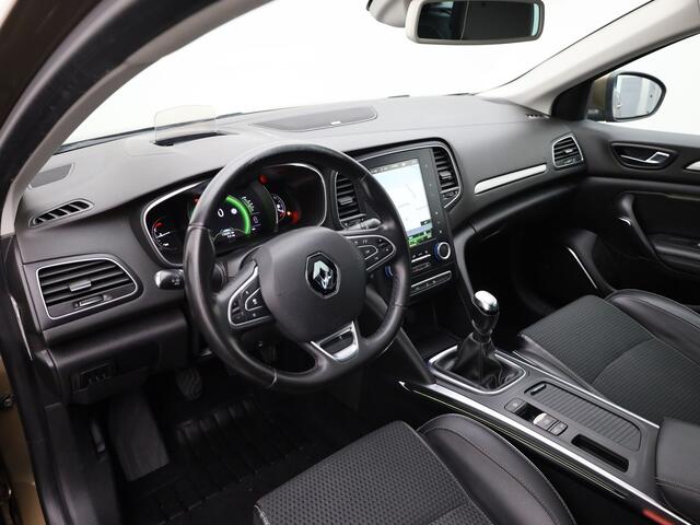 Renault MEGANE Estate 1.2 TCe Bose | Panodak | Trekhaak | Head Up | Adapt. cr. | Camera | Prijs Rijklaar!!