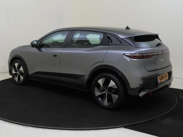 Renault MEGANE E-Tech EV60 220 Optimum Charge Equilibre | Achteruitrijcamera | Parkeersensoren Achter | AppleCarplay & AndroidAuto | Lane Assist | Bluetooth | Lichtmetalen Velgen | Led Verlichting |
