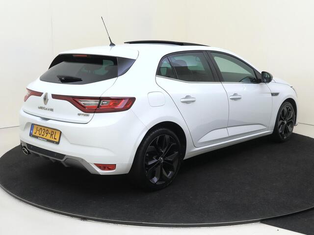 Renault MEGANE 1.3 TCe GT-Line | Navigatie | Elektrisch schuifdak | Trekhaak | Climate controle | Camera