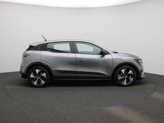 Renault MEGANE E-Tech 130 PK EV40 Boost Charge Equilibre | APPLE CARPLAY | ACHTERUITRIJCAMERA | CRUISE CONTROL | BLUETOOTH |