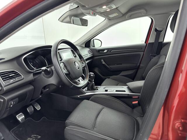 Renault MEGANE Estate 1.3 TCe GT-Line | Cruise Control | Trekhaak afneembaar | Achteruitrijcamera & Parkeersensoren | Airco | Apple Carplay/Android Auto |