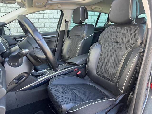 Renault MEGANE Estate 1.3 TCe Bose | Schuif-/kanteldak | Stoelverwarming | Trekhaak | Achteruitrijcamera |