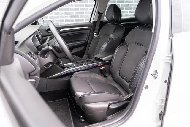 Renault MEGANE Estate 1.3 TCe 140 EDC Intens | Head-up Display | Achteruitrijcamera | Parkeersensoren | LED Koplampen | Climate Control | Cruise Control | Keyless Entry | Navigatie 9,3 inch | Apple Carplay | Android Auto