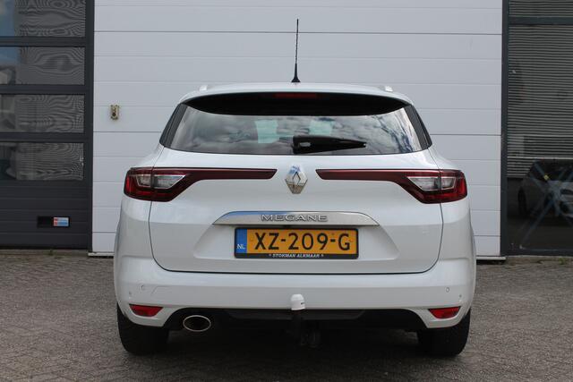 Renault MEGANE Estate 1.3 TCe 160 PK Bose | Trekhaak | Bose geluid | Camera achter | Wit metallic |